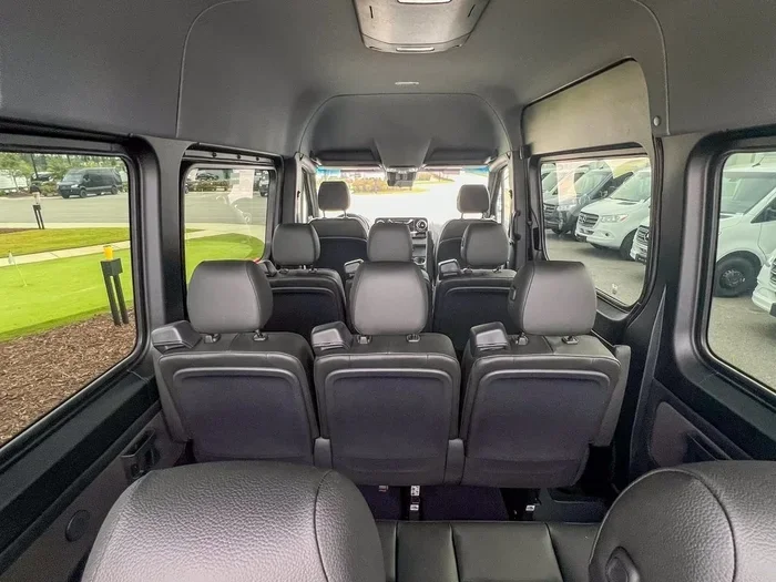 Top Tips for Choosing the Best 12 Seater Car Rental