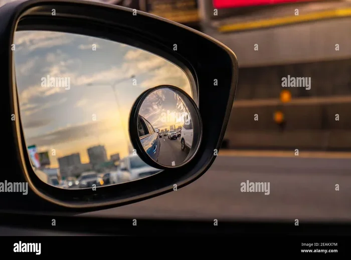 Which Mirror Is Used in Car for Better Visibility and Safety